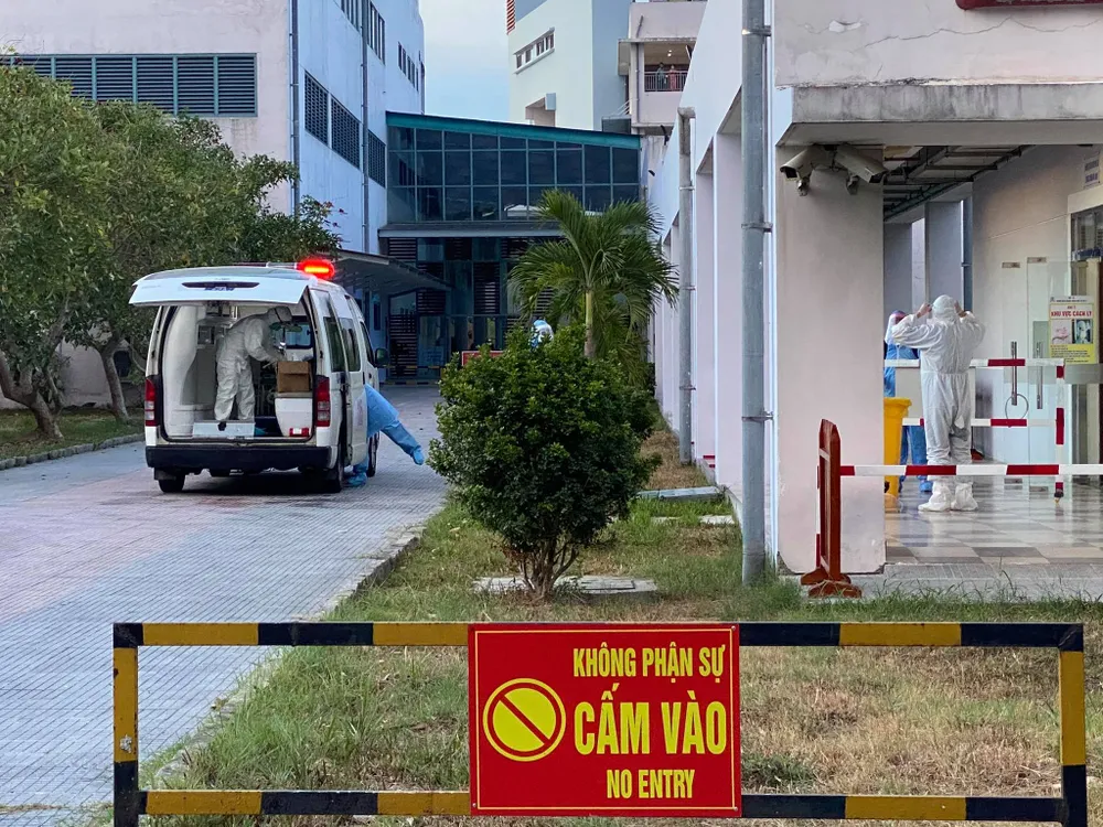 Bệnh viện Trung ương Huế sẵn sàng tiếp nhận thêm 8 ca mắc Covid-19 từ Đà Nẵng ảnh 1 Bệnh viện Trung ương Huế sẵn sàng tiếp nhận thêm 8 ca mắc Covid-19 từ Đà Nẵng ảnh 1