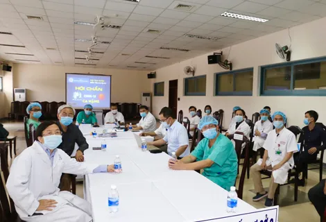 Thừa Thiên - Huế chi viện Đà Nẵng 40 bác sĩ, điều dưỡng giỏi để chống dịch Covid-19 ảnh 1 Thừa Thiên - Huế chi viện Đà Nẵng 40 bác sĩ, điều dưỡng giỏi để chống dịch Covid-19 ảnh 1