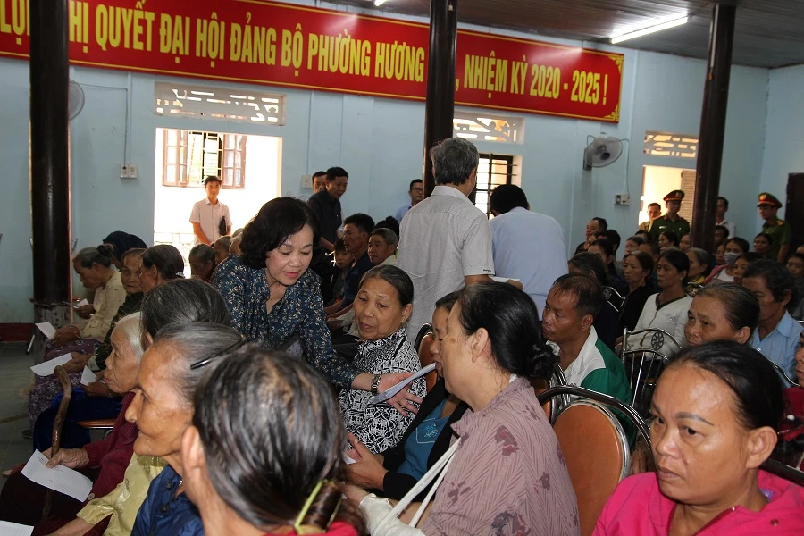 Huy động thêm lực lượng tìm kiếm các nạn nhân mất tích còn lại tại Thủy điện Rào Trăng 3 ảnh 2 Huy động thêm lực lượng tìm kiếm các nạn nhân mất tích còn lại tại Thủy điện Rào Trăng 3 ảnh 2