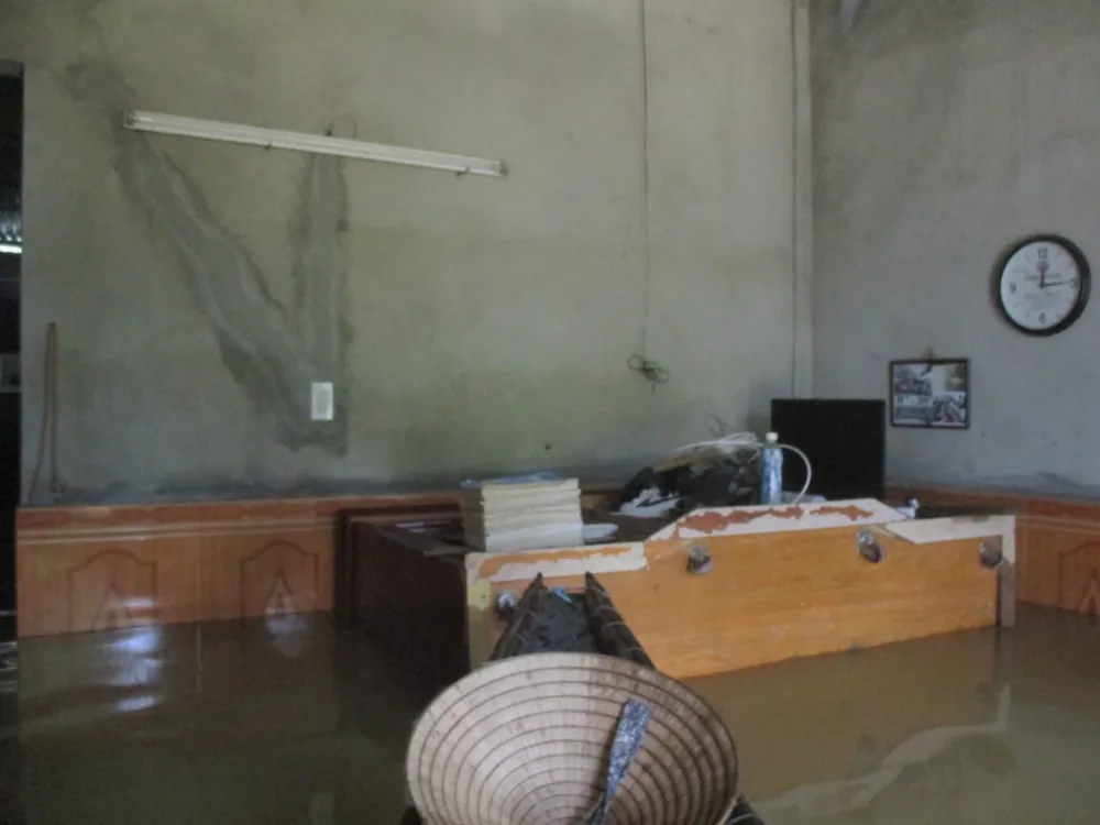 Nhiều khu dân cư Thừa Thiên – Huế trắng xóa trong lũ ảnh 12