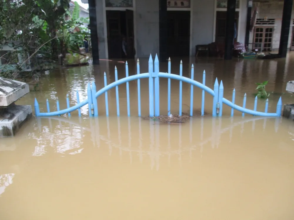 Nhiều khu dân cư Thừa Thiên – Huế trắng xóa trong lũ ảnh 15