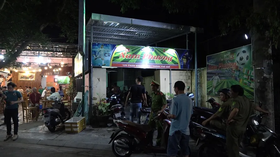 Bắt giam 2 đối tượng tổ chức đánh bạc hàng tỷ đồng tại quán cà phê ảnh 2 Bắt giam 2 đối tượng tổ chức đánh bạc hàng tỷ đồng tại quán cà phê ảnh 2