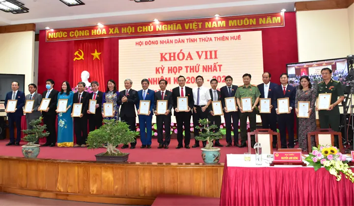 Ông Lê Trường Lưu tái đắc cử Chủ tịch HĐND tỉnh Thừa Thiên - Huế khóa VIII nhiệm kỳ 2021 - 2026 ảnh 4