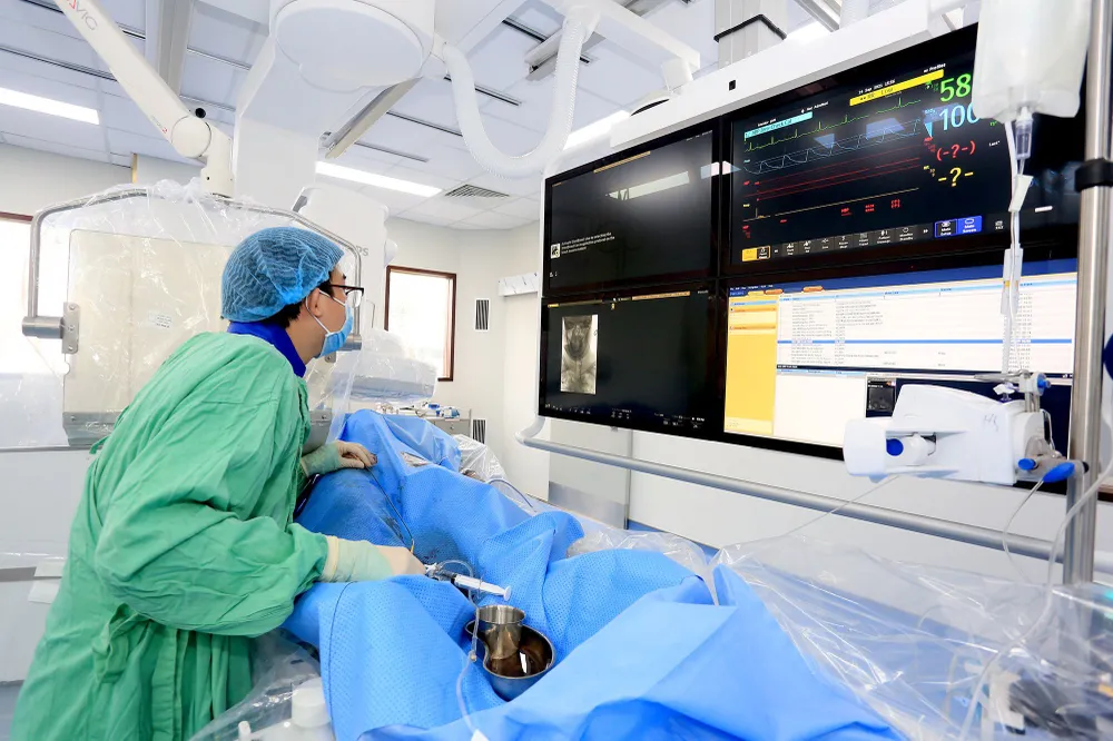 Bệnh viện Trung ương Huế Cơ sở 2 đưa hệ thống DSA vào hoạt động ảnh 2