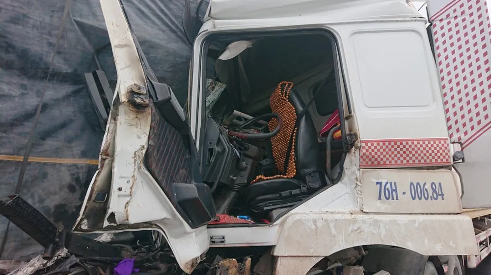 Tai nạn liên hoàn tại trạm thu phí BOT Bắc Hải Vân ảnh 1