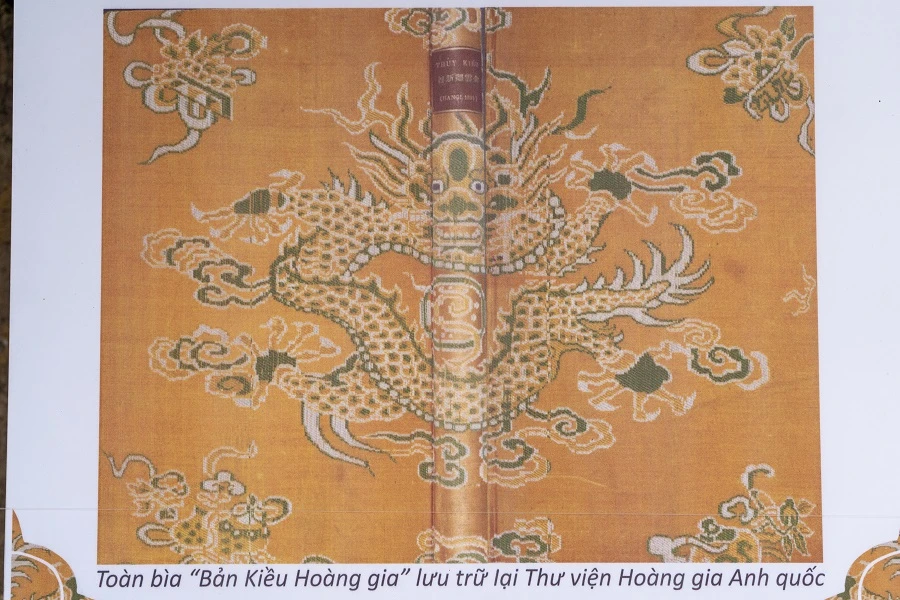 Triển lãm và thuyết trình “Bản Kiều chép tay của Hoàng gia triều Nguyễn” tại Đại nội Huế ảnh 3 Triển lãm và thuyết trình “Bản Kiều chép tay của Hoàng gia triều Nguyễn” tại Đại nội Huế ảnh 3