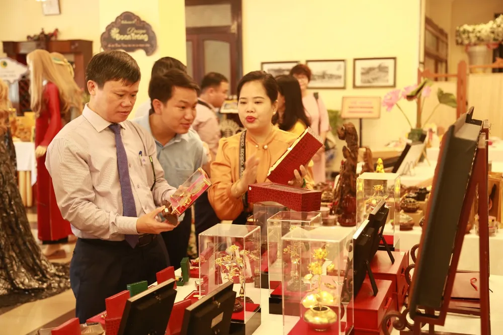 Trình làng nhiều sản phẩm du lịch bảo hộ nhãn hiệu tại Huế ảnh 9 Trình làng nhiều sản phẩm du lịch bảo hộ nhãn hiệu tại Huế ảnh 9