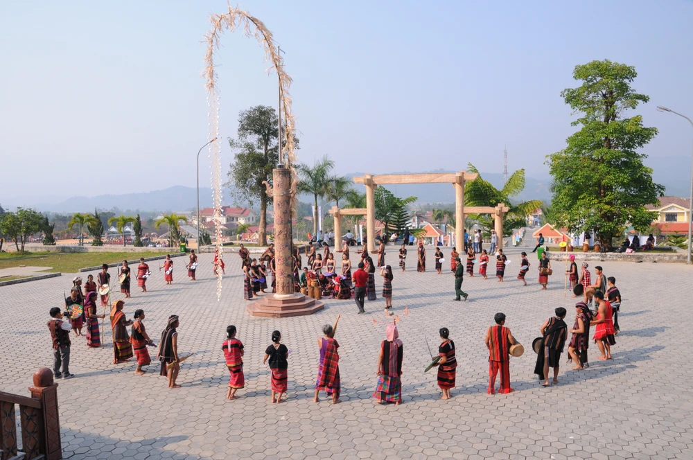 Thừa Thiên – Huế: Trung tâm du lịch lớn, đặc sắc của cả nước ảnh 3 Thừa Thiên – Huế: Trung tâm du lịch lớn, đặc sắc của cả nước ảnh 3