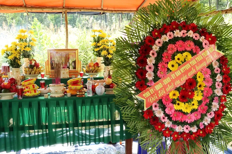 Tri ân 13 liệt sĩ hy sinh khi làm nhiệm vụ cứu nạn tại khu vực sạt lở Thủy điện Rào Trăng 3 ảnh 2