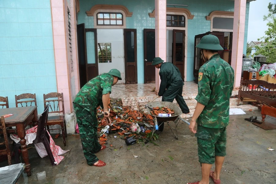 Thừa Thiên - Huế: Đề nghị Trung ương hỗ trợ khắc phục hậu quả bão số 4 ảnh 2 Thừa Thiên - Huế: Đề nghị Trung ương hỗ trợ khắc phục hậu quả bão số 4 ảnh 2