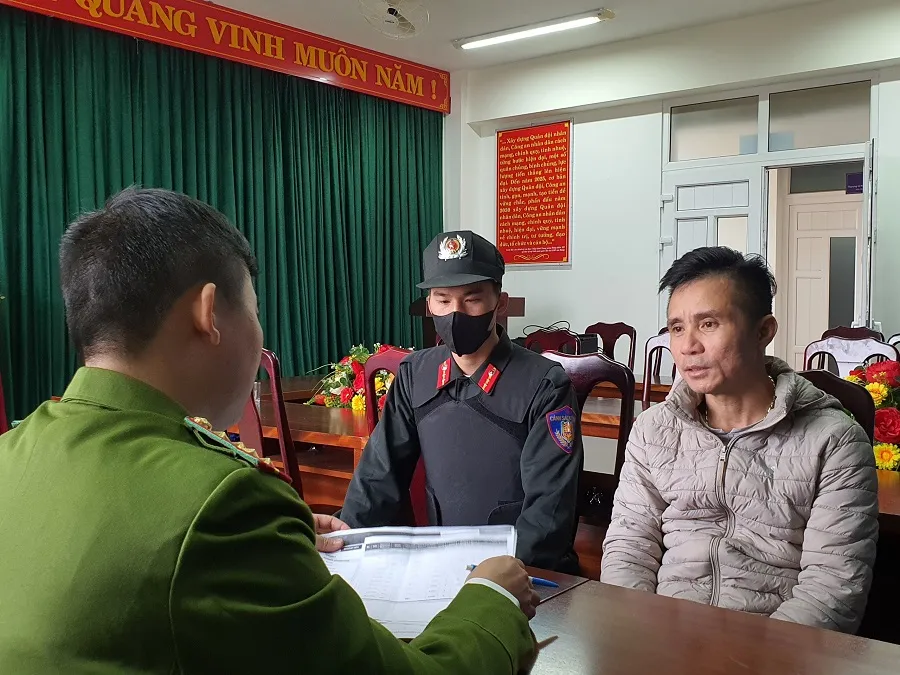 Công an đấu tranh với các đối tượng