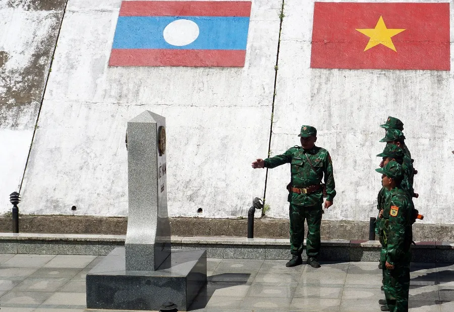 Bên cột mốc thiêng liêng của Tổ quốc