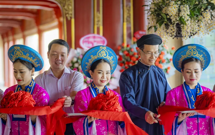 Khai mạc Triển lãm cây kiểng và phong lan ba miền tại khu vực Hoàng cung - Đại Nội Huế