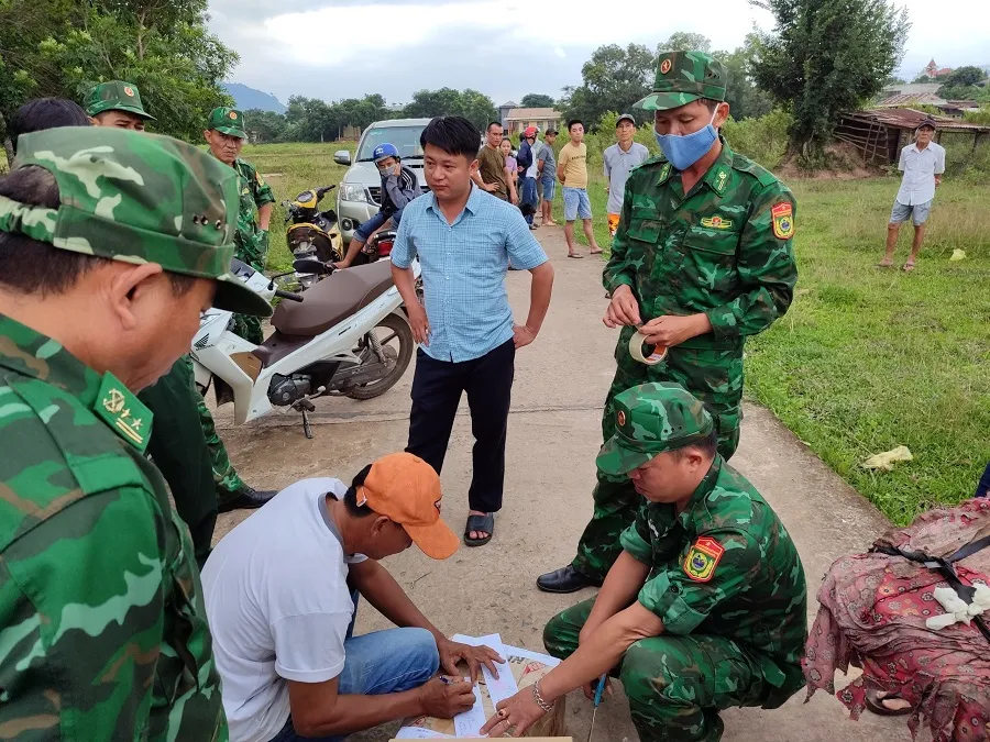 Đối tượng Lộc bị bắt giữ cùng tang vật