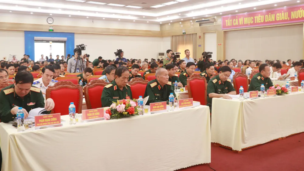 Đông đảo đại biểu và các nhà khoa học tham dự hội thảo Đông đảo đại biểu và các nhà khoa học tham dự hội thảo