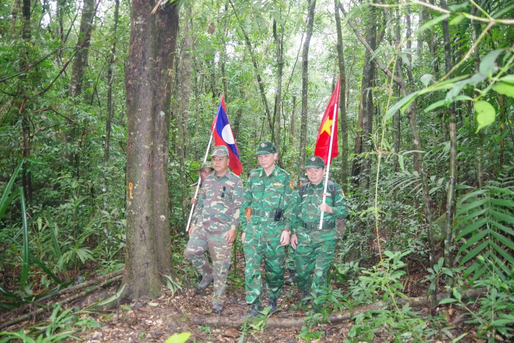 Tuần tra biên giới