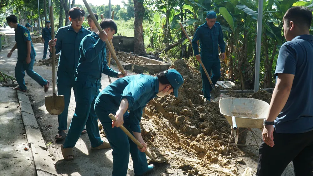 Ngày Chủ nhật Xanh và hưởng ứng chiến dịch “Làm cho thế giới sạch hơn” thu hút nhiều đoàn viên, thanh niên tham gia với các hoạt động thiết thực vì cộng đồng IMG_20250921_113853.jpg