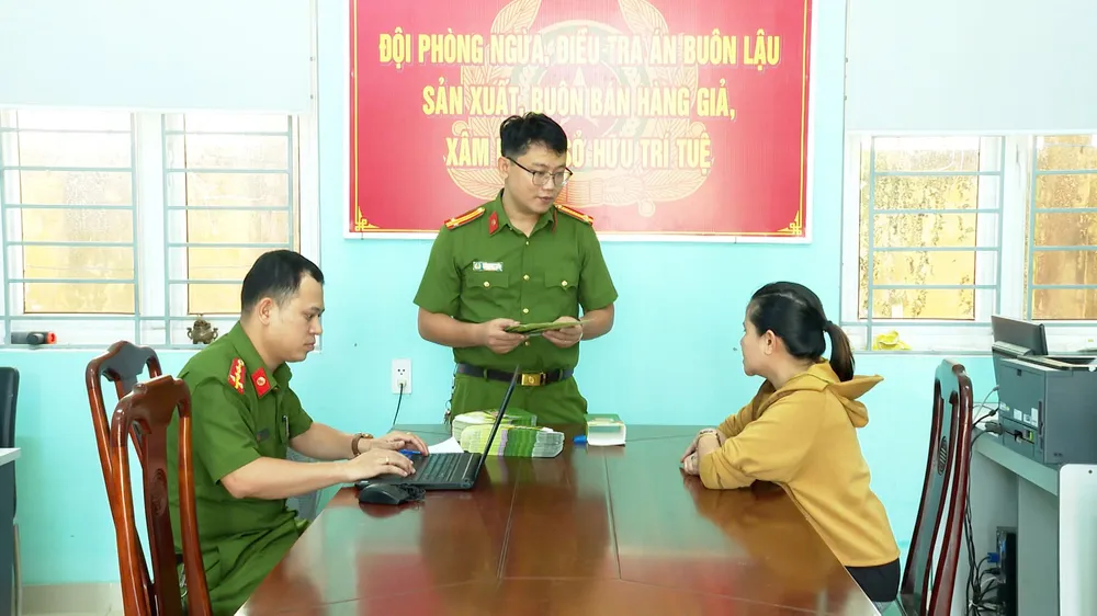 Khởi tố bị can Nguyễn Thị Loan IMG_20250926_201228.jpg