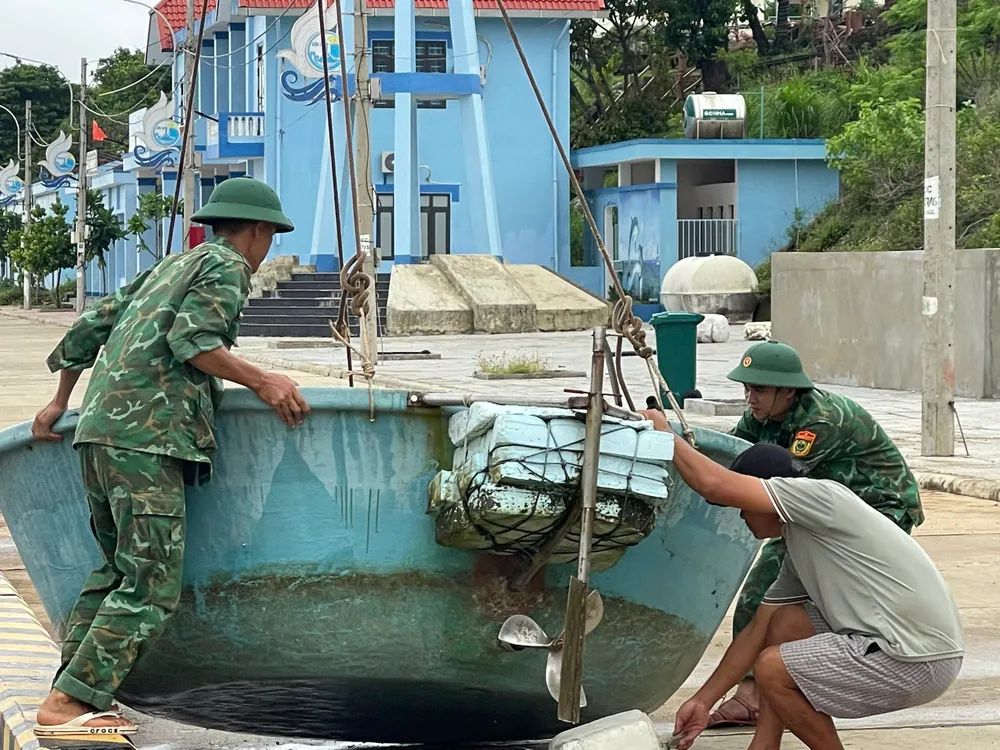 Công tác ứng phó với bão số 10 trên đảo Cồn Cỏ hoàn tất từ chiều 27-9 IMG_20250928_113109.jpg