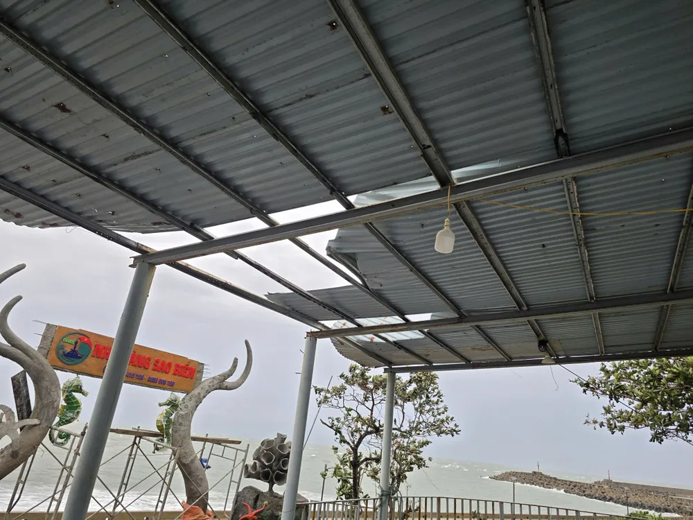 Bão số 10 gây ra nhiều thiệt hại trên đặc khu Cồn Cỏ IMG_20250929_161049.jpg