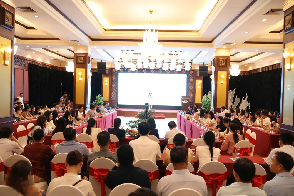 Đại biểu tham dự hội thảo IMG_20251021_110708.jpg