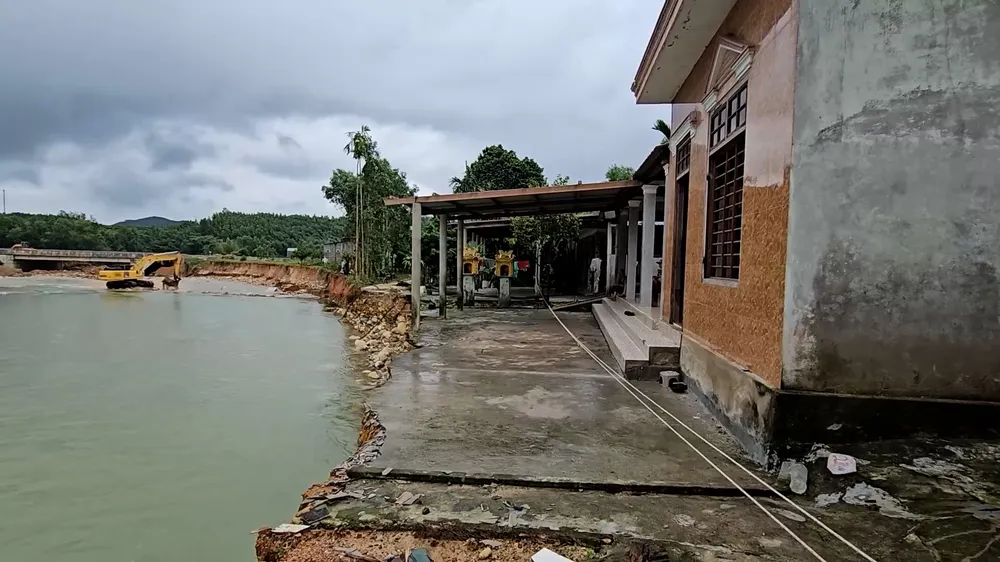 Sạt-lở-Khe-Tre 4.jpg