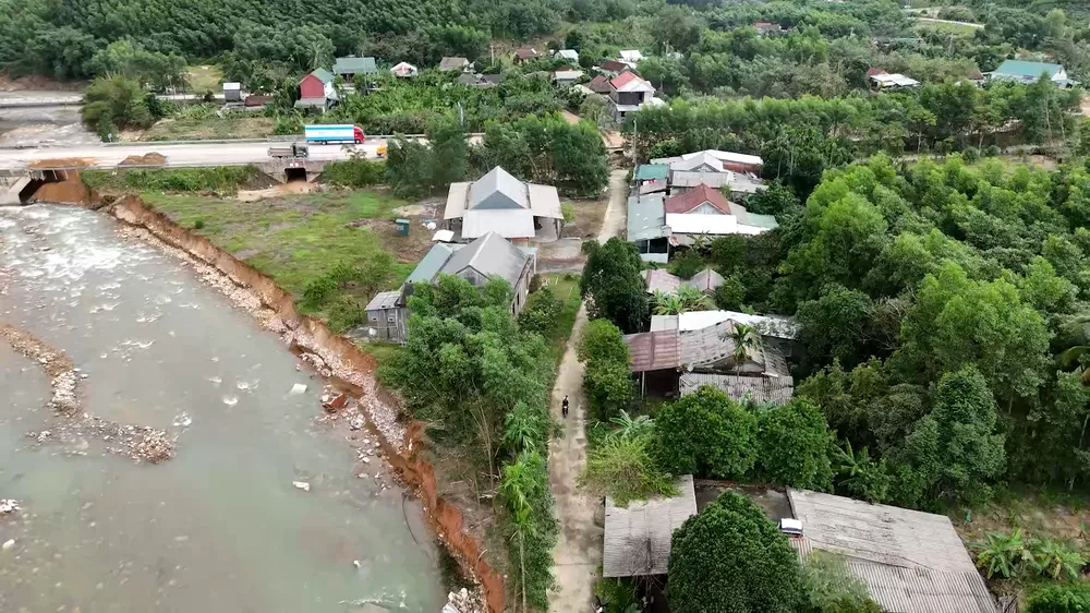 Sạt-lở-Khe-Tre 5.jpg