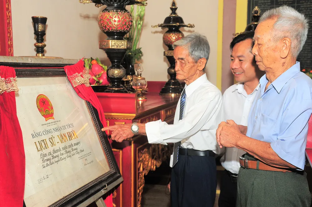 Họp mặt truyền thống Hội thề Rừng Rong ảnh 2 Họp mặt truyền thống Hội thề Rừng Rong ảnh 2