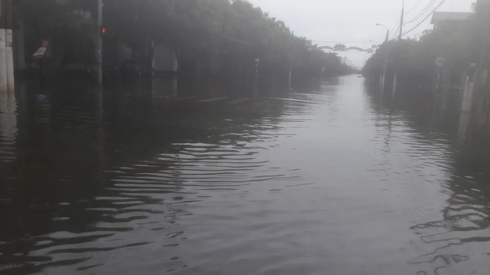 Hà Tĩnh, Nghệ An ngổn ngang sau bão ảnh 4