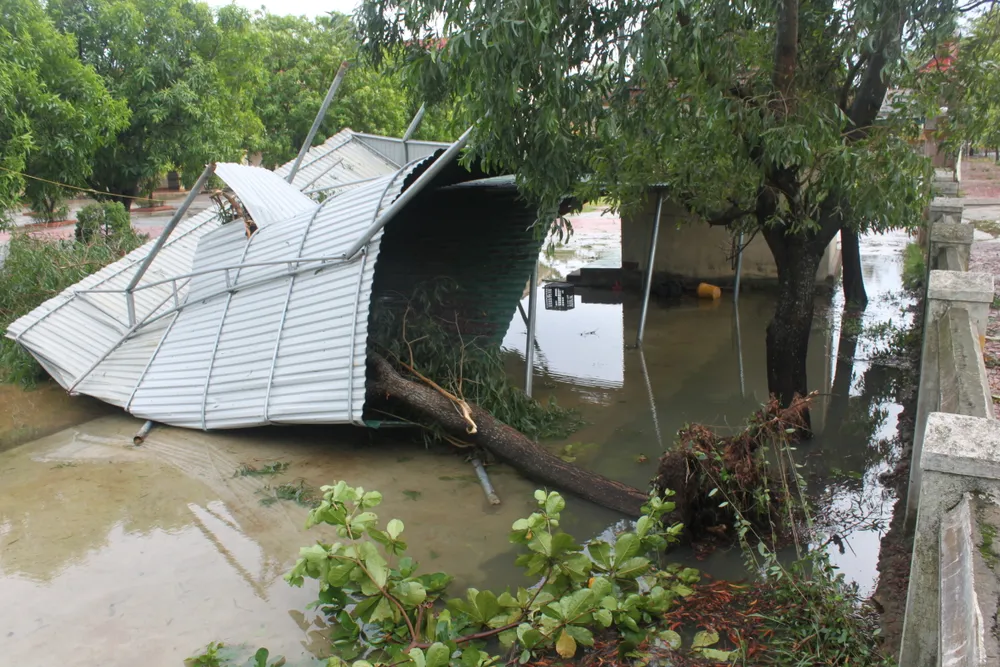 Hà Tĩnh, Nghệ An ngổn ngang sau bão ảnh 7