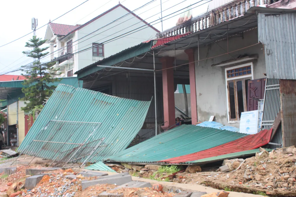 Hà Tĩnh, Nghệ An ngổn ngang sau bão ảnh 19