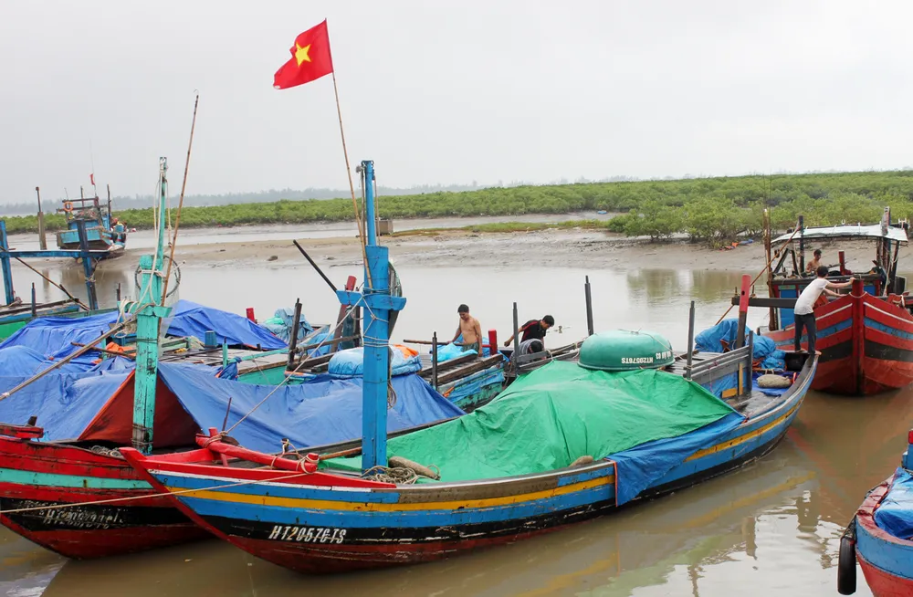 Hầu hết tàu cá ở Hà Tĩnh đã vào âu tránh bão số 4 ảnh 2