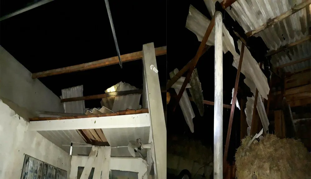 Hàng trăm nhà bị tốc mái, hư hỏng do lốc xoáy, 1 người tử vong do bị sét đánh ảnh 1