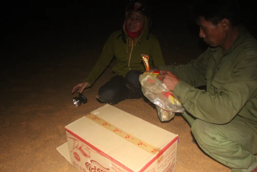 Đã tìm thấy thi thể 1 trong 2 học sinh bị mất tích trên biển Hà Tĩnh ảnh 1