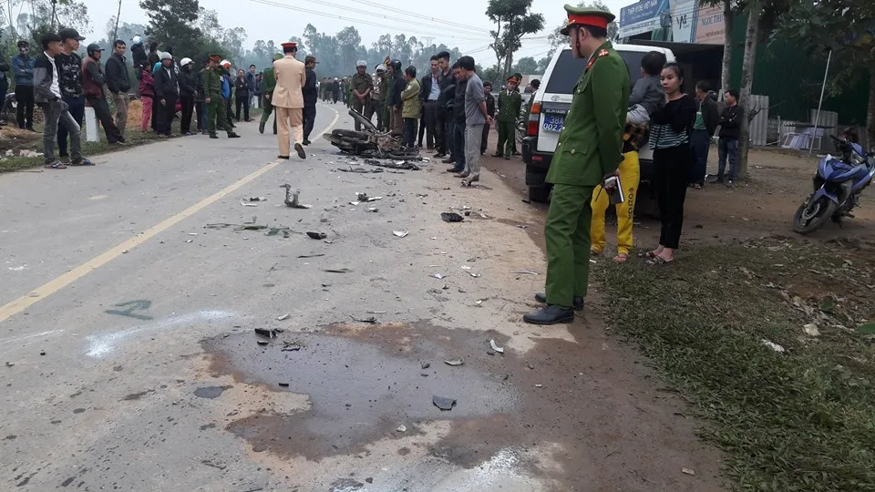 Va chạm giữa xe ô tô và xe máy, 3 người tử vong ở Hà Tĩnh ảnh 4