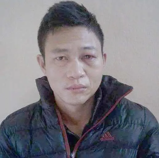 Bắt đối tượng mua bán ma túy, thu giữ 1.366 viên hồng phiến và súng đạn ảnh 1