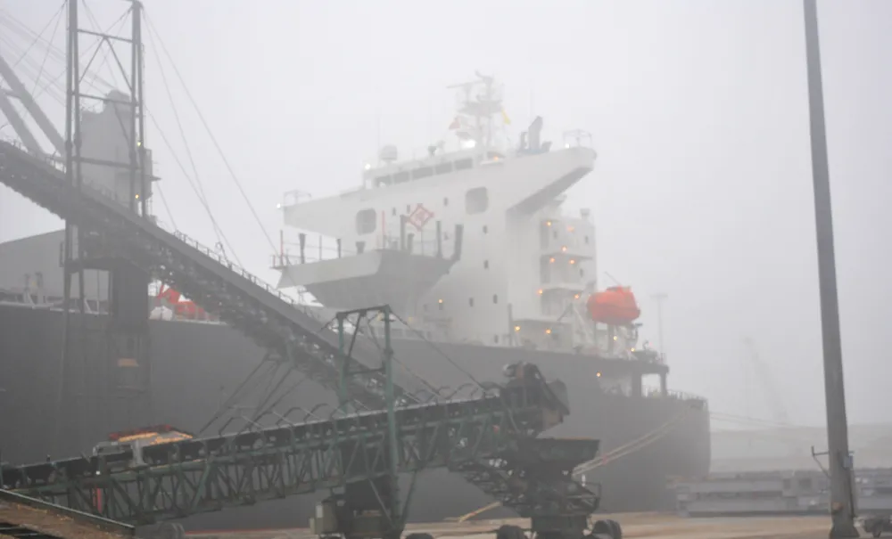 Cảng Vũng Áng đón tàu hàng đầu tiên trong năm mới Mậu Tuất 2018 ảnh 5