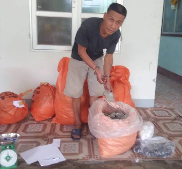 Bắt đối tượng vận chuyển 215kg thuốc nổ và 1.000 kíp nổ ảnh 1 Bắt đối tượng vận chuyển 215kg thuốc nổ và 1.000 kíp nổ ảnh 1