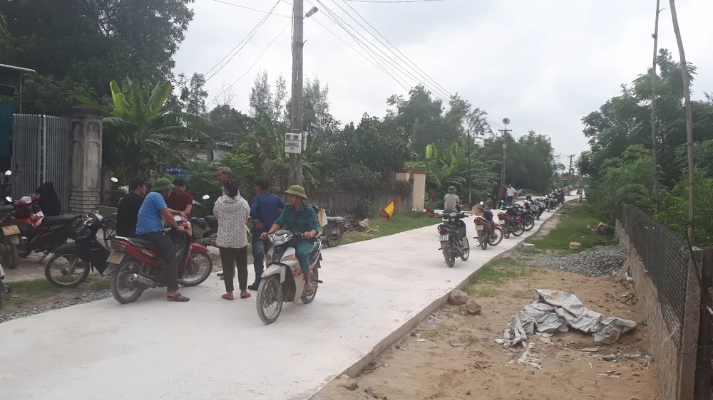 Vụ 4 người tử vong do bị điện giật ở Hà Tĩnh: Tang thương ở thôn nghèo ảnh 2 Vụ 4 người tử vong do bị điện giật ở Hà Tĩnh: Tang thương ở thôn nghèo ảnh 2