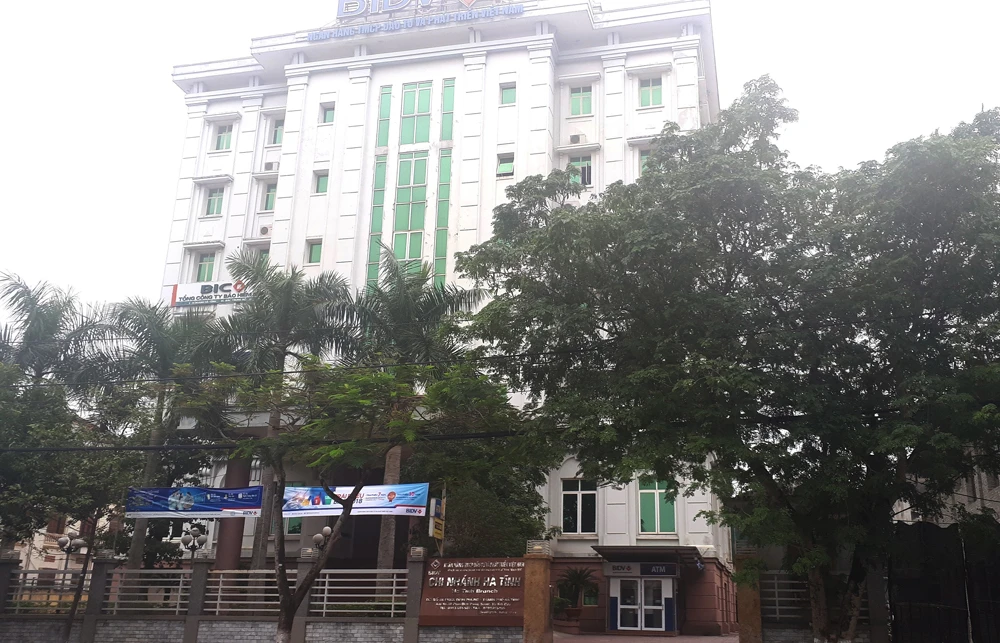 Ngân hàng BIDV chi nhánh Hà Tĩnh đã có nhân sự mới sau khi nguyên giám đốc bị bắt ảnh 1 Ngân hàng BIDV chi nhánh Hà Tĩnh đã có nhân sự mới sau khi nguyên giám đốc bị bắt ảnh 1
