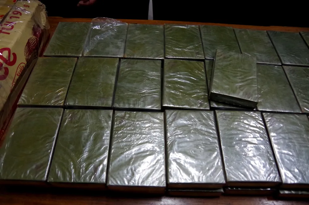 Bắt quả tang đối tượng vận chuyển 120 bánh heroin ảnh 1