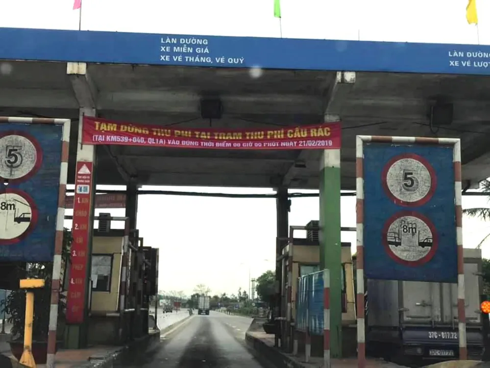 Sáng nay đã tạm dừng thu phí trạm Cầu Rác Hà Tĩnh ảnh 2 Sáng nay đã tạm dừng thu phí trạm Cầu Rác Hà Tĩnh ảnh 2