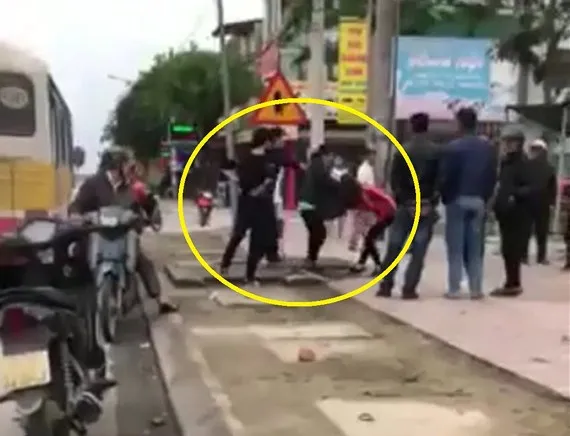 Khởi tố tài xế đánh hành khách bị thương ảnh 2