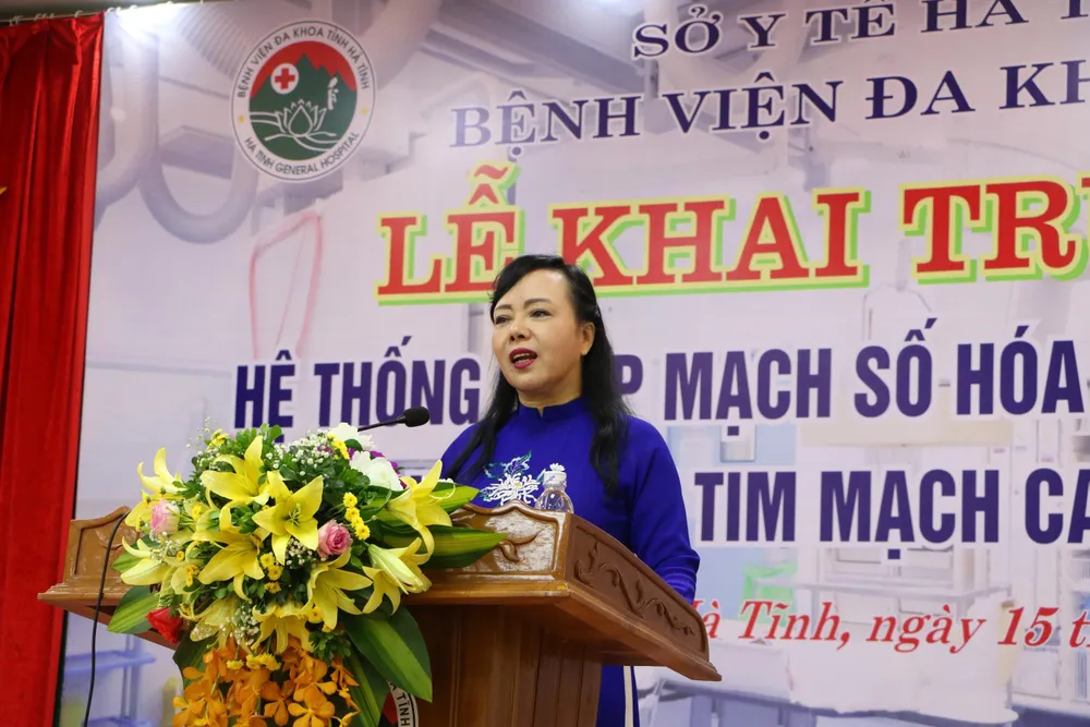 Bệnh viện Đa khoa Hà Tĩnh khai trương hệ thống chụp mạch số hoá xóa nền (DSA) ảnh 2