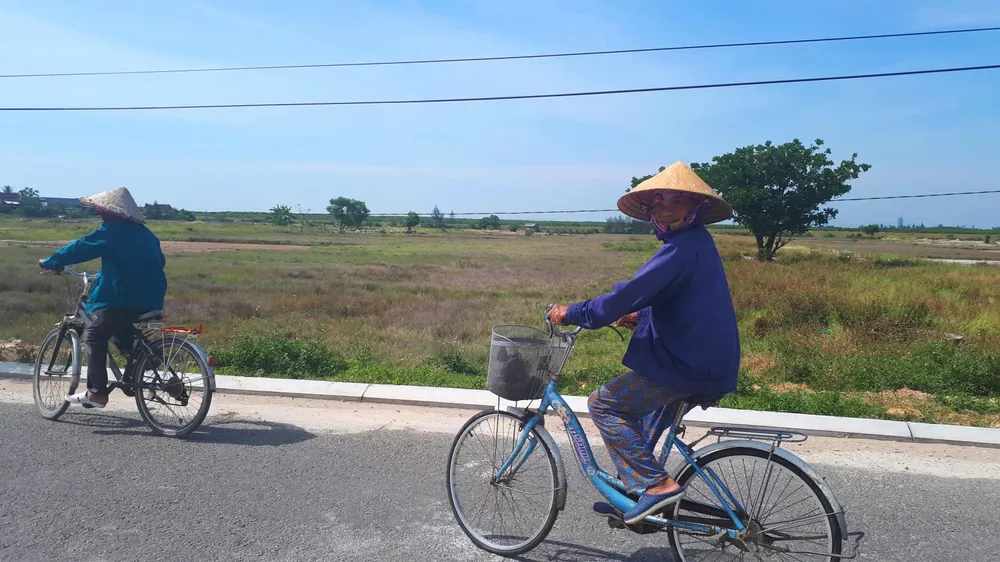 Hoang vắng ở cánh đồng muối Hộ Độ ảnh 5