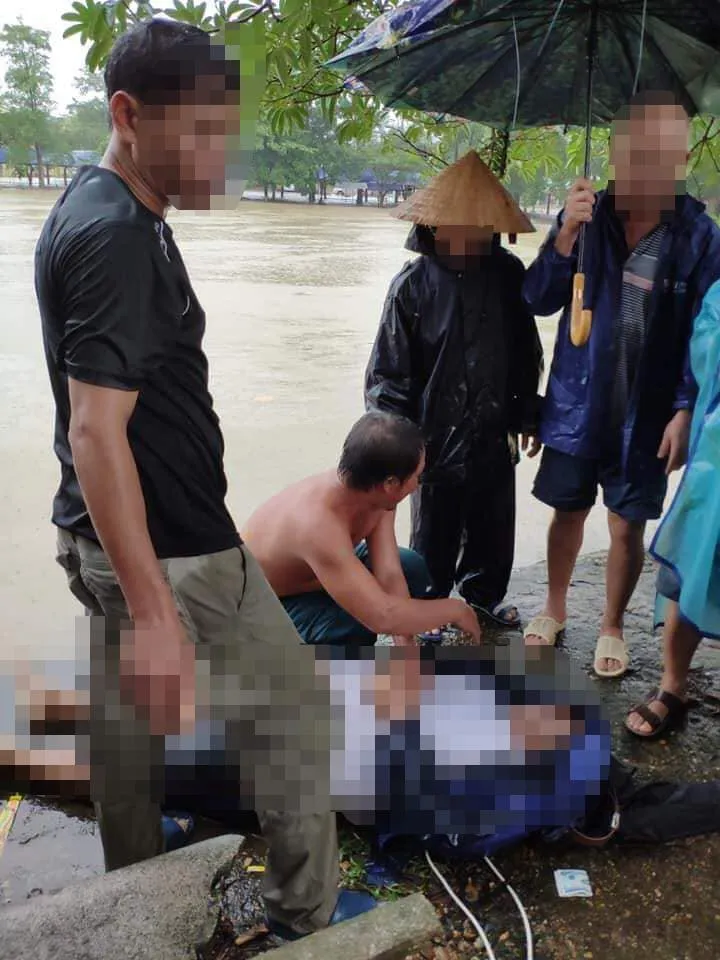 Đã liên lạc được với 8 người dân bị mắc kẹt trong rừng ảnh 7