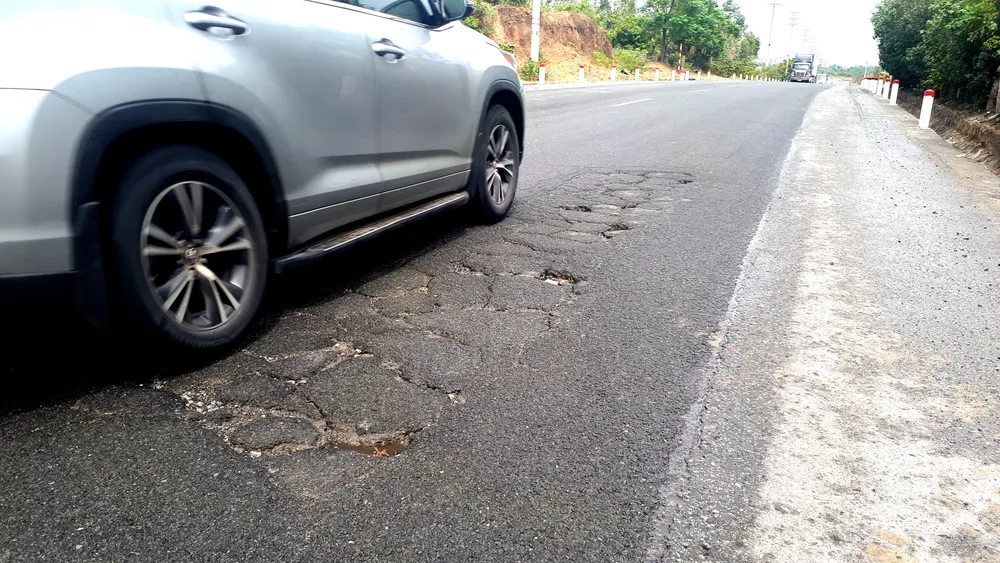 Nguy cơ mất an toàn giao thông trên Quốc lộ 1A tuyến tránh Hà Tĩnh ảnh 4