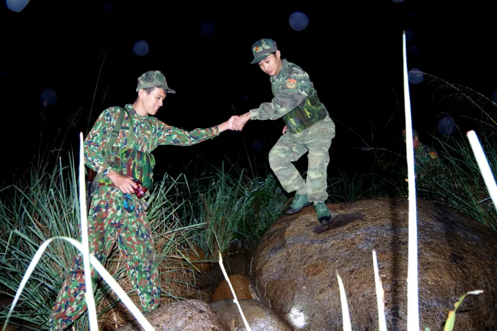 Giữ bình yên cho người dân đón tết ảnh 19