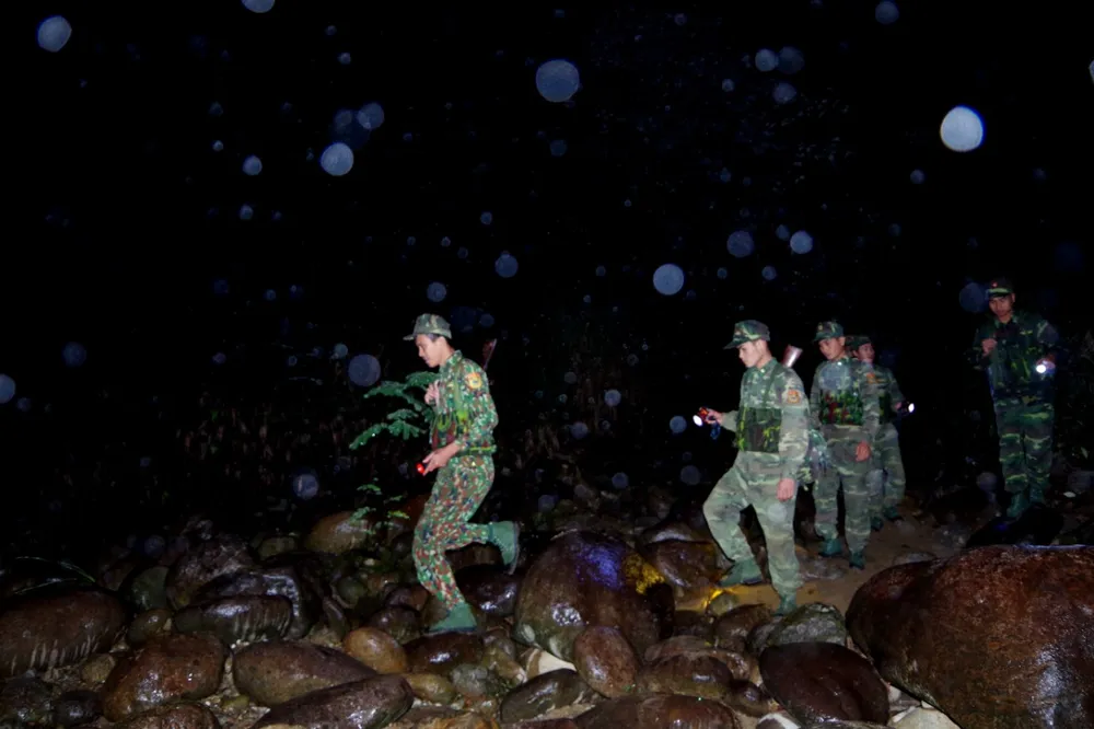 Giữ bình yên cho người dân đón tết ảnh 17