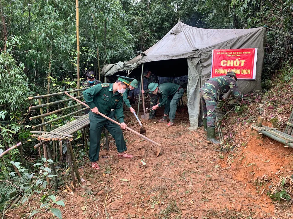 Kiểm soát chặt chẽ khu vực biên giới Việt - Lào nhằm ngăn chặn người dân vượt biên trái phép ảnh 10